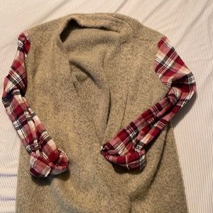 Plaid sleeve cardigan